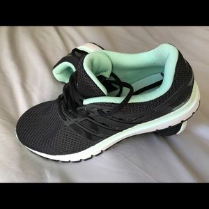 Adidas Energy Cloud Running Shoe